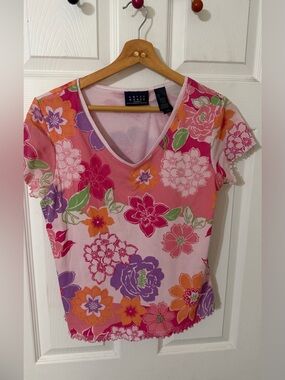 Liz Claiborne Crazy Horse Pink Floral V-Neck Short Sleeve Top